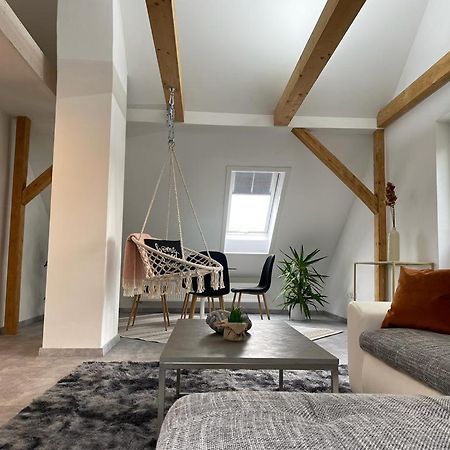 Wen Koenigsberger,Ruhige Dg-Wohnung In Weiden,2 Schlafzimmer,Parkplatz, Zentral! Weiden in der Oberpfalz Exteriér fotografie