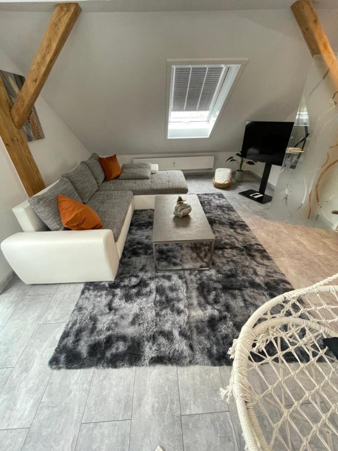 Wen Koenigsberger,Ruhige Dg-Wohnung In Weiden,2 Schlafzimmer,Parkplatz, Zentral! Weiden in der Oberpfalz Exteriér fotografie