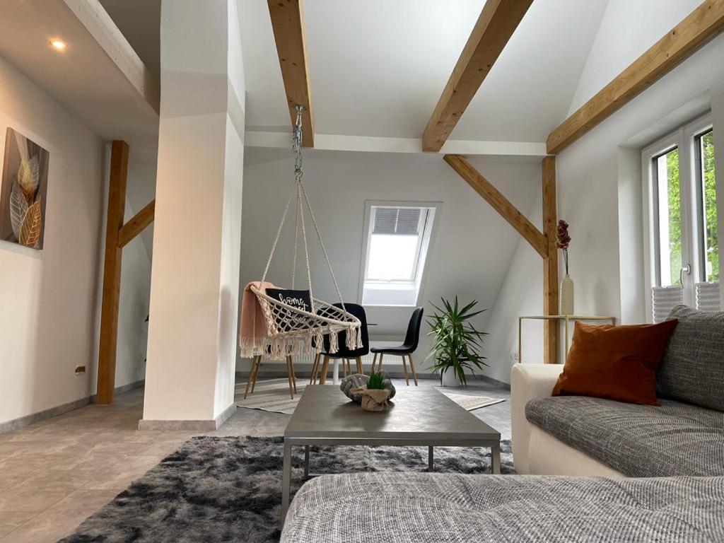 Wen Koenigsberger,Ruhige Dg-Wohnung In Weiden,2 Schlafzimmer,Parkplatz, Zentral! Weiden in der Oberpfalz Exteriér fotografie