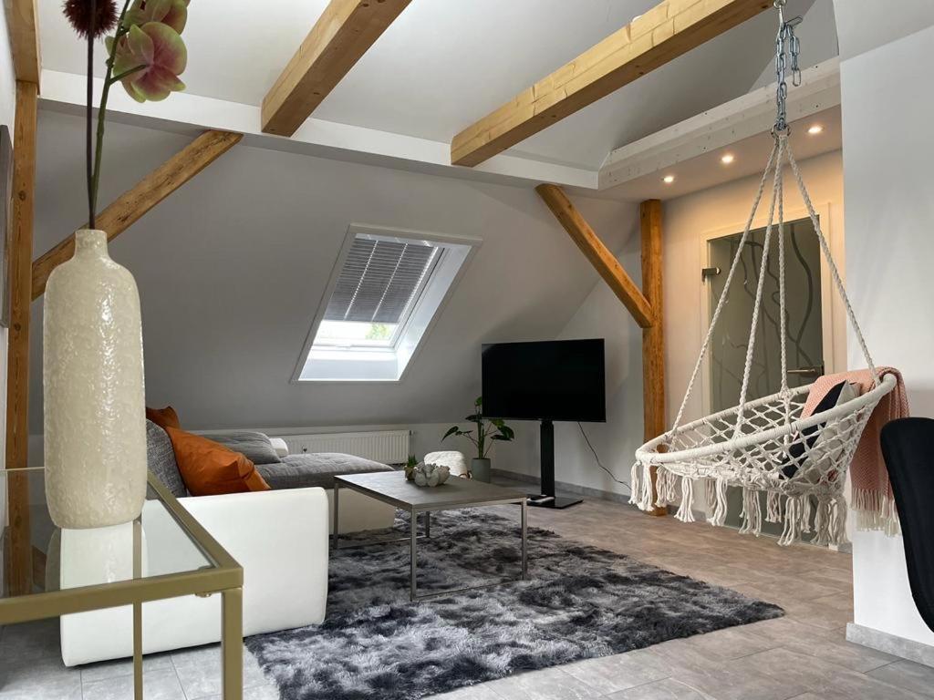 Wen Koenigsberger,Ruhige Dg-Wohnung In Weiden,2 Schlafzimmer,Parkplatz, Zentral! Weiden in der Oberpfalz Exteriér fotografie